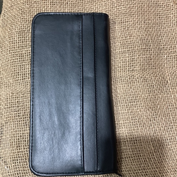 Virtuoso  Classic  Vacation Wallet  Whit Pen - Picture 2 of 8